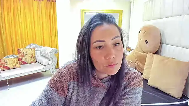 Snapshot of gaby_trent chatting on March 3, 2025, 1:53 pm gaby trent online show from March 3, 2025, 1:53 pm