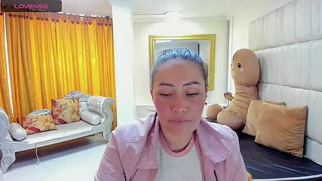 Snapshot of gaby_trent chatting on March 5, 2025, 3:51 pm gaby trent online show from March 5, 2025, 3:51 pm