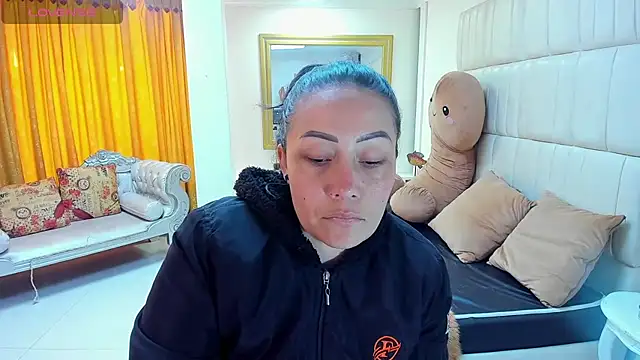 Snapshot of gaby_trent chatting on March 18, 2025, 12:58 pm gaby trent online show from March 18, 2025, 12:58 pm