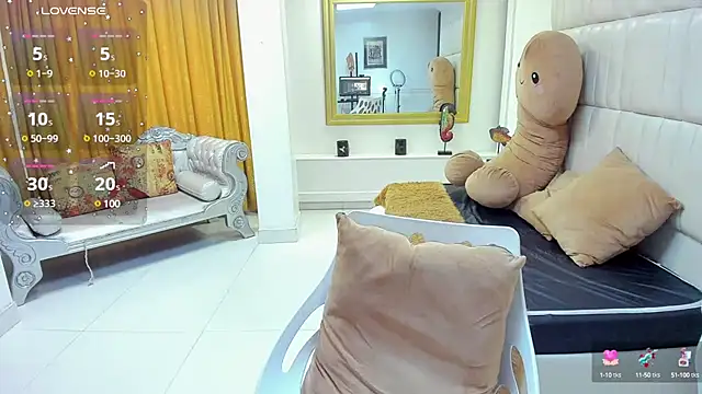 Snapshot of gaby_trent chatting on March 22, 2025, 4:15 pm gaby trent online show from March 22, 2025, 4:15 pm