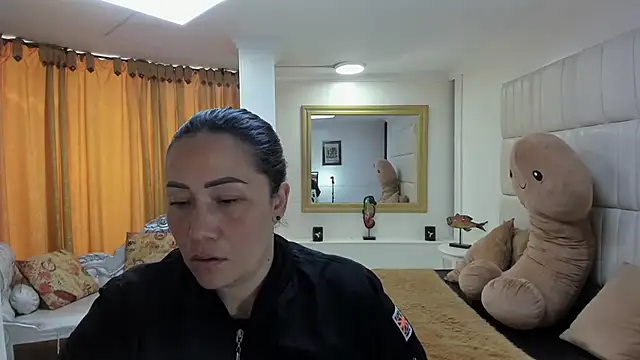 Snapshot of gaby_trent chatting on September 10, 2025, 2:39 pm gaby trent online show from September 10, 2025, 2:39 pm