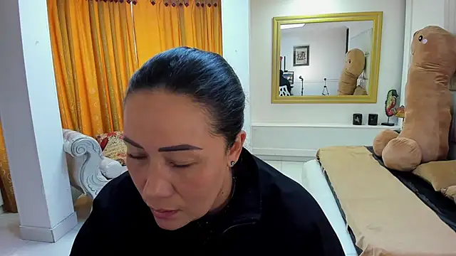 Snapshot of gaby_trent chatting on October 3, 2025, 2:36 pm gaby trent online show from October 3, 2025, 2:36 pm