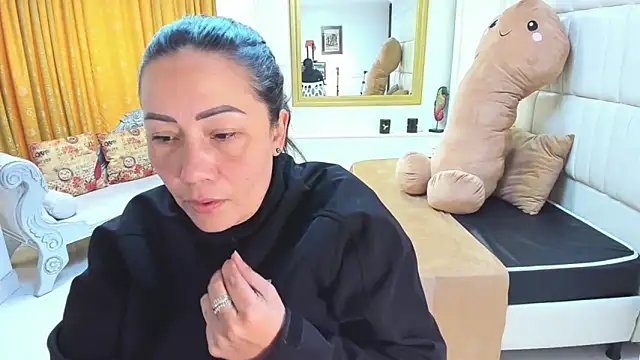 Snapshot of gaby_trent chatting on October 7, 2025, 2:03 pm gaby trent online show from October 7, 2025, 2:03 pm