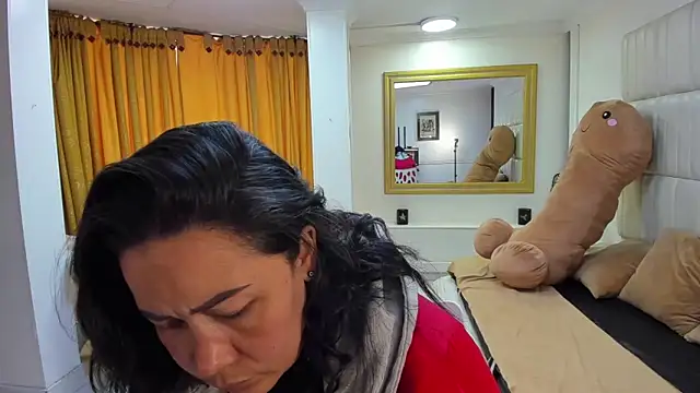 Snapshot of gaby_trent chatting on October 20, 2025, 1:55 pm gaby trent online show from October 20, 2025, 1:55 pm