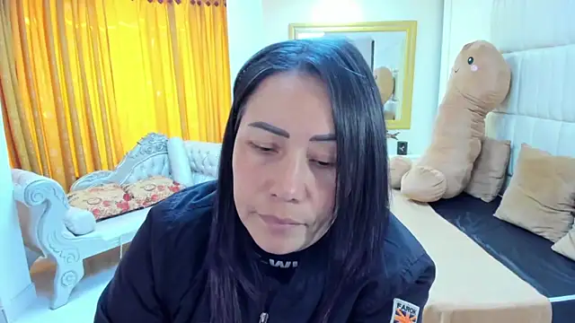 Snapshot of gaby_trent chatting on October 23, 2025, 2:16 pm gaby trent online show from October 23, 2025, 2:16 pm