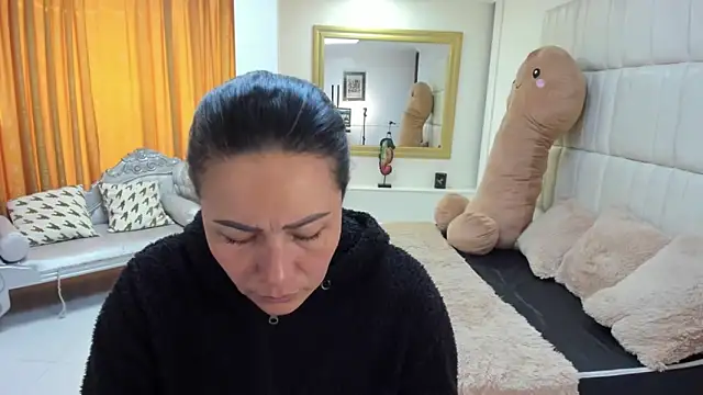 Snapshot of gaby_trent chatting on November 11, 2025, 2:17 pm gaby trent online show from November 11, 2025, 2:17 pm