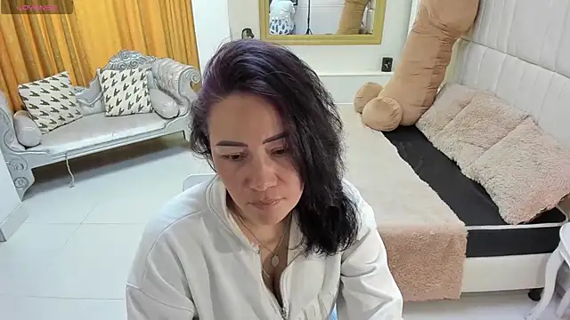 Snapshot of gaby_trent chatting on April 8, 2026, 3:56 pm gaby trent online show from April 8, 2026, 3:56 pm
