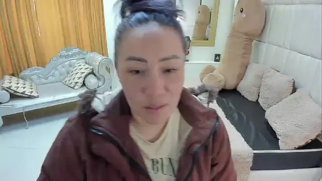 Snapshot of gaby_trent chatting on April 29, 2026, 4:33 pm gaby trent online show from April 29, 2026, 4:33 pm