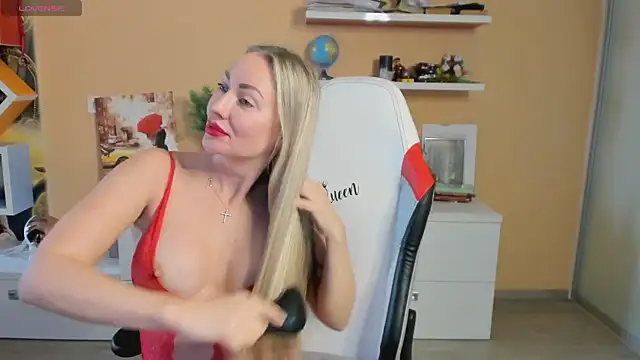 Veola new online show from March 14, 2025, 3:15 am