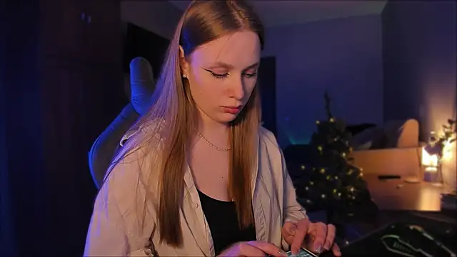 Snapshot of Rachel_Ro chatting on December 27, 2024, 7:14 pm Rachel Ro online show from December 27, 2024, 7:14 pm