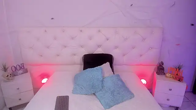 Snapshot of ximena_slut_21 chatting on October 14, 2025, 3:40 am ximena slut 21 online show from October 14, 2025, 3:40 am