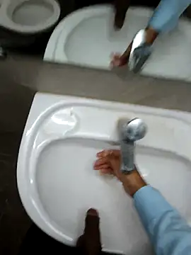 GUJJU GUJARATI online show from November 4, 2025, 9:08 am