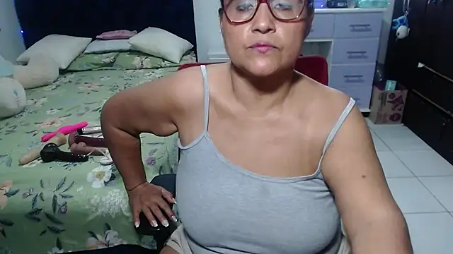 pervert mommy  online show from March 22, 2026, 12:41 pm