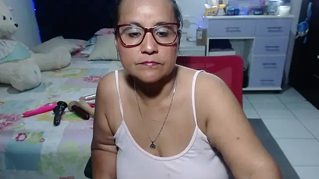 pervert mommy  online show from April 25, 2026, 9:56 am