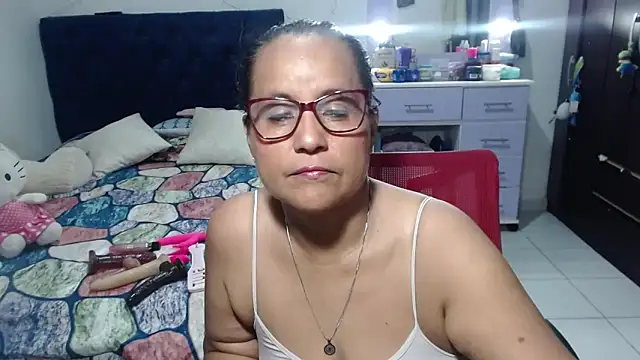 Snapshot of pervert_mommy_ chatting on May 8, 2026, 10:42 am pervert mommy online show from May 8, 2026, 10:42 am