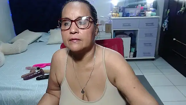 Snapshot of pervert_mommy_ chatting on May 13, 2026, 10:34 am pervert mommy online show from May 13, 2026, 10:34 am