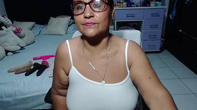 Snapshot of pervert_mommy_ chatting on May 16, 2026, 10:01 am pervert mommy online show from May 16, 2026, 10:01 am