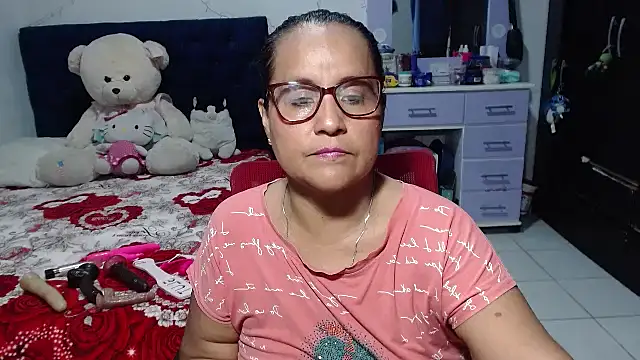 Snapshot of pervert_mommy_ chatting on May 17, 2026, 10:00 am pervert mommy online show from May 17, 2026, 10:00 am