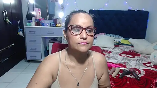 Snapshot of pervert_mommy_ chatting on May 21, 2026, 10:11 am pervert mommy online show from May 21, 2026, 10:11 am
