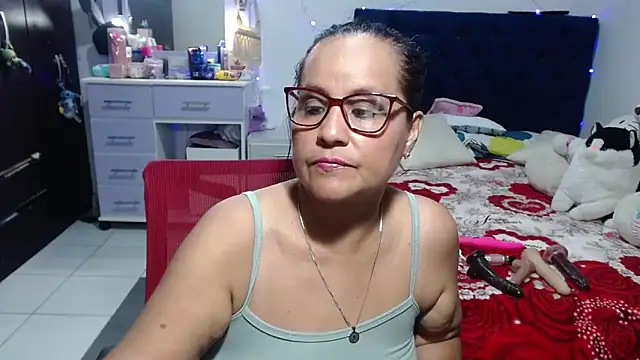 Snapshot of pervert_mommy_ chatting on May 26, 2026, 10:33 am pervert mommy online show from May 26, 2026, 10:33 am