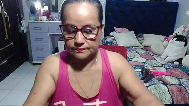 Snapshot of pervert_mommy_ chatting on June 3, 2026, 10:18 am pervert mommy online show from June 3, 2026, 10:18 am