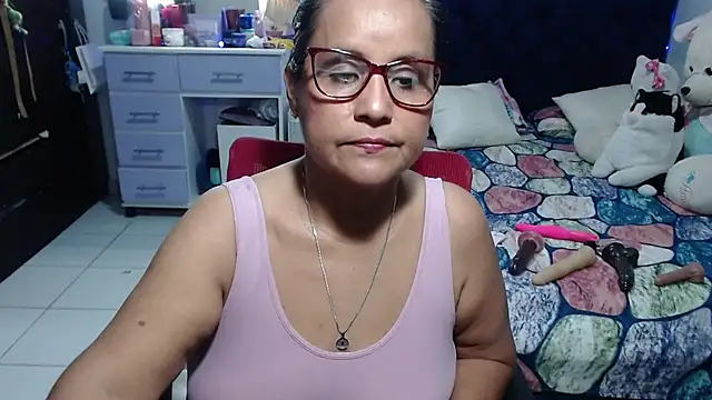 Snapshot of pervert_mommy_ chatting on June 5, 2026, 10:21 am pervert mommy online show from June 5, 2026, 10:21 am