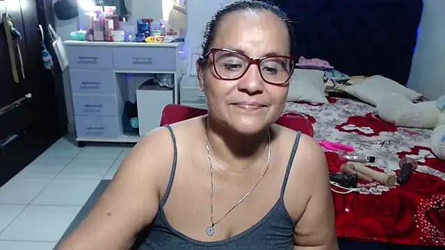 Snapshot of pervert_mommy_ chatting on June 10, 2026, 10:47 am pervert mommy online show from June 10, 2026, 10:47 am