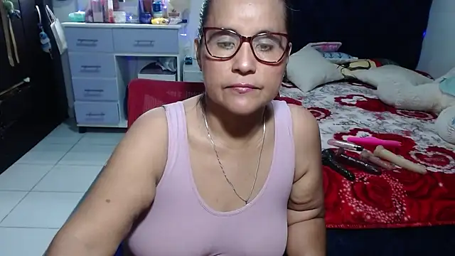 Snapshot of pervert_mommy_ chatting on June 11, 2026, 9:51 am pervert mommy online show from June 11, 2026, 9:51 am