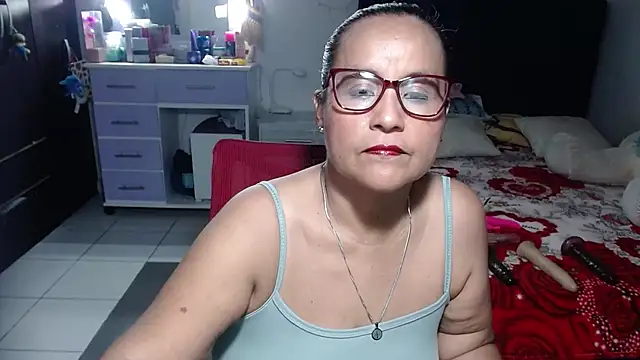 Snapshot of pervert_mommy_ chatting on June 15, 2026, 9:44 am pervert mommy online show from June 15, 2026, 9:44 am