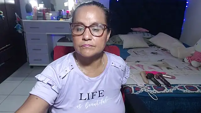 pervert mommy  online show from June 27, 2026, 1:50 pm