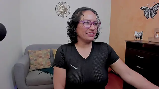 Snapshot of scarlet_wet chatting on July 15, 2026, 10:48 pm scarlet wet online show from July 15, 2026, 10:48 pm