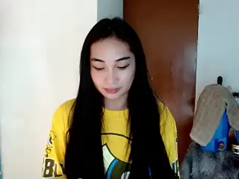 Snapshot of SweetLilly_18 chatting on January 11, 2025, 3:20 pm SweetLilly 18 online show from January 11, 2025, 3:20 pm