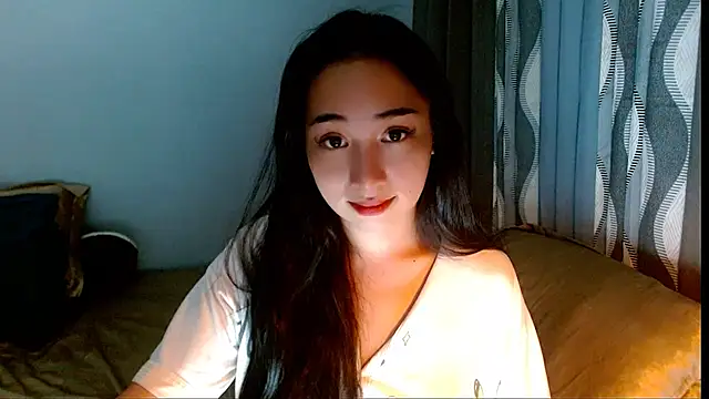 SweetLilly 18 online show from February 25, 2026, 12:59 pm