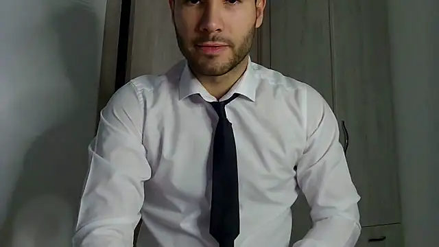 Justynn1 online show from January 10, 2025, 12:06 am