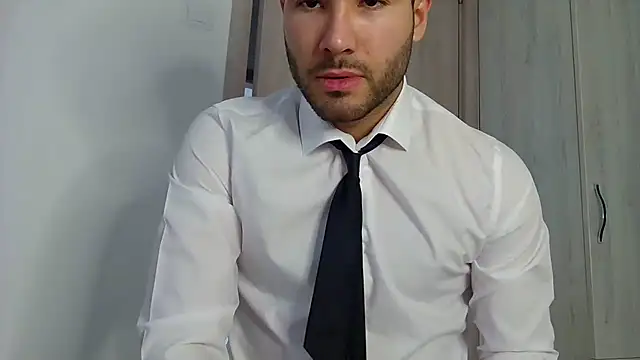 Justynn1 online show from March 13, 2025, 6:58 am