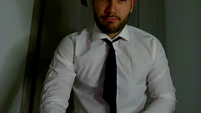 Justynn1 online show from October 19, 2025, 8:53 pm