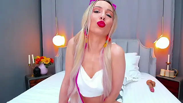 EmillyBronte online show from December 11, 2024, 2:30 am