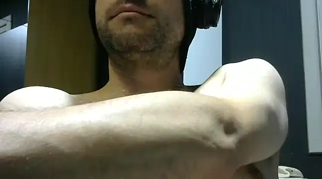 Snapshot of gauchors20 chatting on December 21, 2024, 10:06 am gauchors20 online show from December 21, 2024, 10:06 am