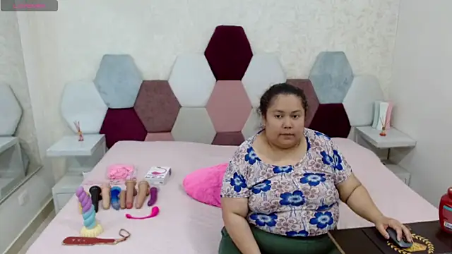 Snapshot of angel_blue chatting on June 11, 2026, 2:59 pm angel blue online show from June 11, 2026, 2:59 pm
