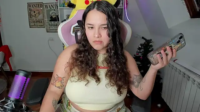 Snapshot of Sweet_sully__ chatting on January 7, 2025, 5:42 pm Sweet sully online show from January 7, 2025, 5:42 pm