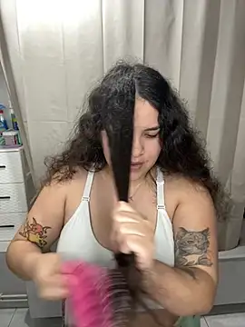 Snapshot of Sweet_sully__ chatting on February 21, 2025, 9:45 am Sweet sully online show from February 21, 2025, 9:45 am