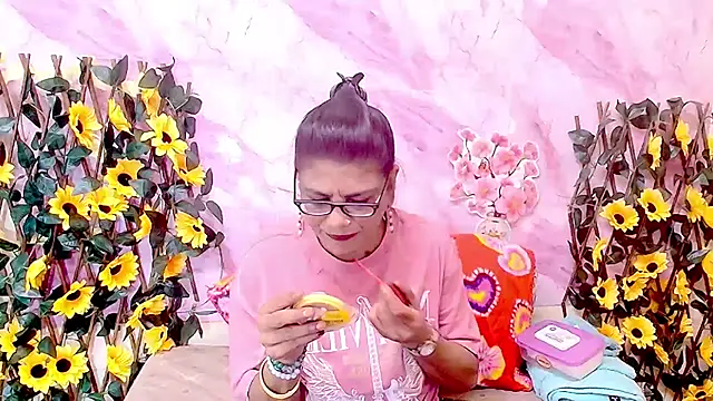 IndianAllure online show from December 22, 2025, 5:37 am