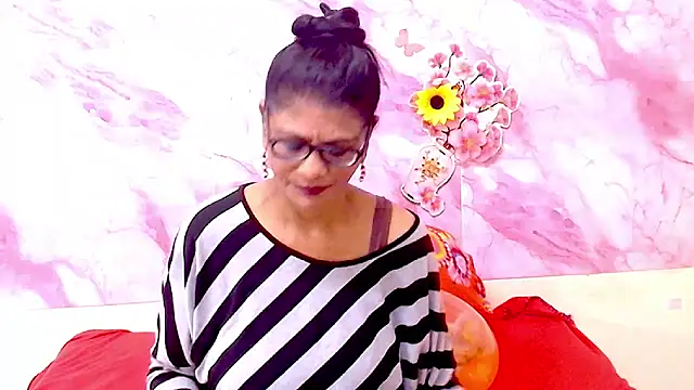 IndianAllure online show from February 17, 2026, 5:48 am