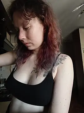 Snapshot of Frost_foxy chatting on May 20, 2026, 3:56 am Frost foxy online show from May 20, 2026, 3:56 am