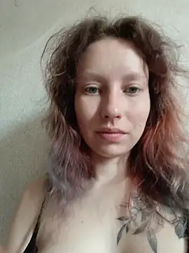 Snapshot of Frost_foxy chatting on May 28, 2026, 4:10 am Frost foxy online show from May 28, 2026, 4:10 am