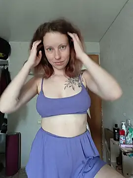 Snapshot of Frost_foxy chatting on July 10, 2026, 3:55 am Frost foxy online show from July 10, 2026, 3:55 am