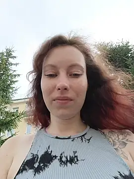Snapshot of Frost_foxy chatting on August 5, 2026, 2:36 am Frost foxy online show from August 5, 2026, 2:36 am