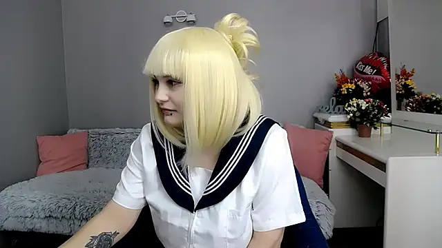 Estheri online show from February 18, 2026, 7:15 am