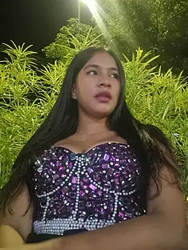 Snapshot of DAELAA chatting on January 17, 2025, 12:31 am DAELAA online show from January 17, 2025, 12:31 am