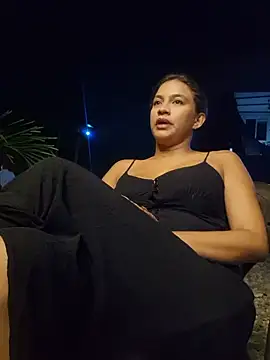 Snapshot of DAELAA chatting on February 14, 2025, 1:02 am DAELAA online show from February 14, 2025, 1:02 am